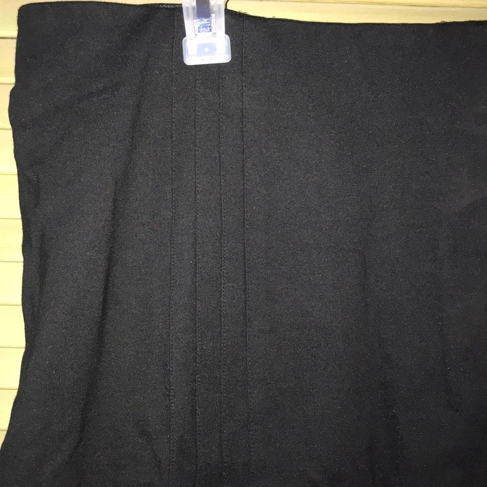 Coldwater Creek black knit skirt with front pleats - Picture 5 of 5